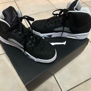 Air Jordan Retro 5 Oreo 2021- worn 3 times- size 9